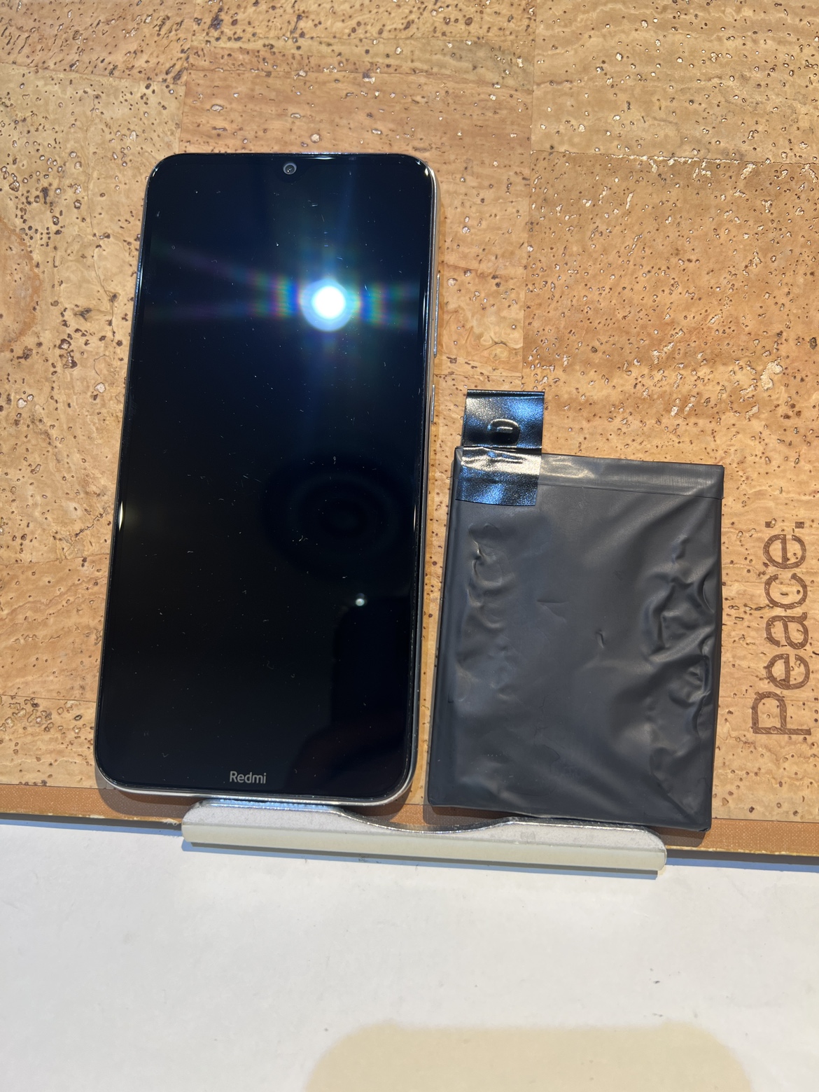 本日はXiaomi Redmi note8のバッテリーを持込での交換を行いました。